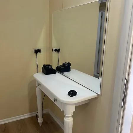 בית הארחה Spiranca Luxury טיראנה