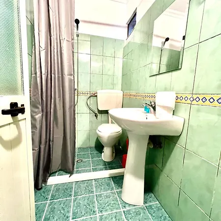 בית הארחה Spiranca Luxury טיראנה